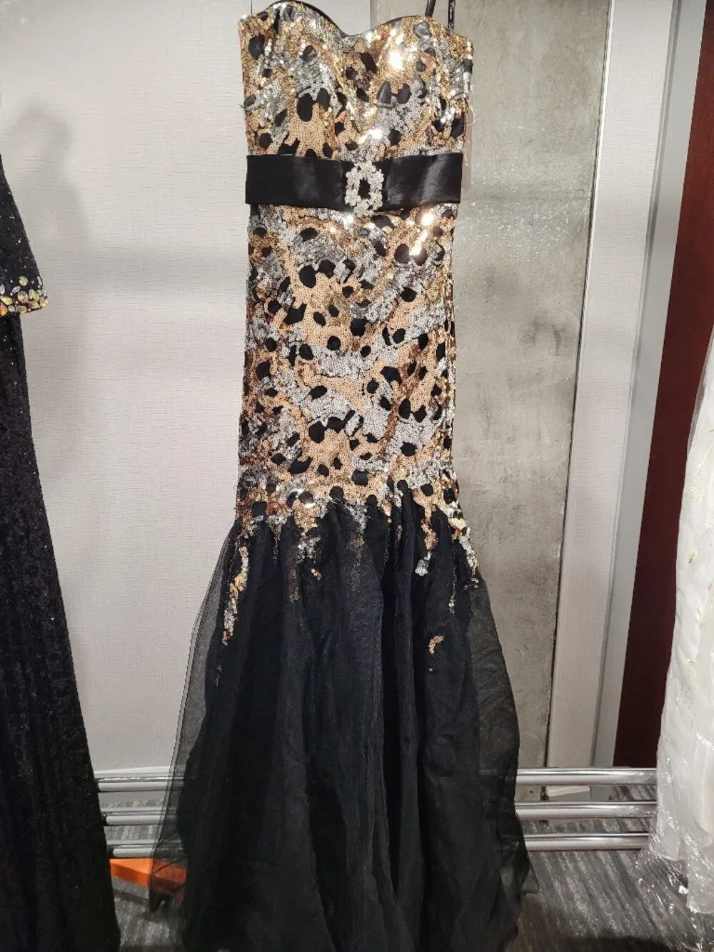 Rachel Allan/Party Time Princess Collection 2672 Size 6 Black and Gold Prom Dres - Picture 3 of 6